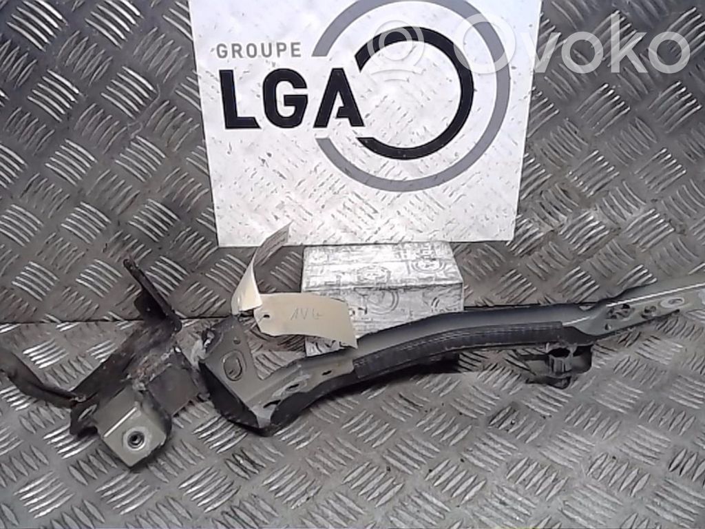 Renault Megane III Fender mounting bracket 