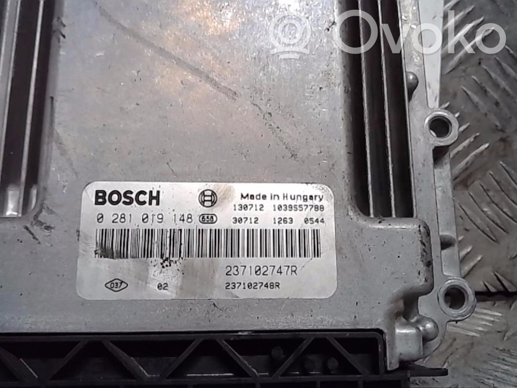 Renault Clio IV Engine control unit/module 