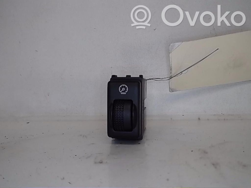 Renault Koleos I Cruise control switch 
