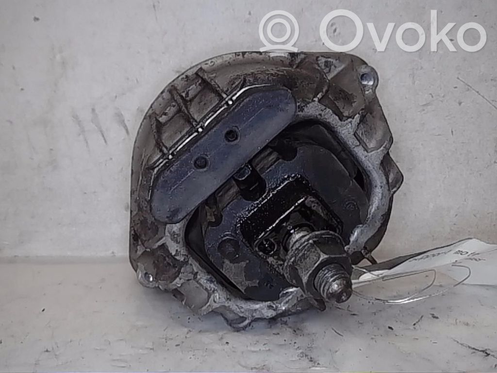 BMW 3 E90 E91 Engine mount bracket 