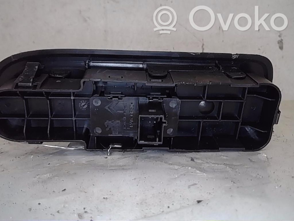 Citroen C5 Electric window control switch 