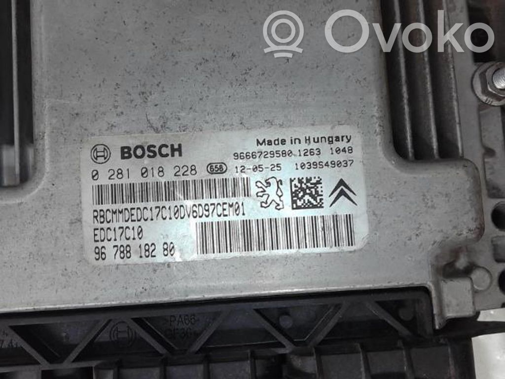 Peugeot 208 I Engine control unit/module 