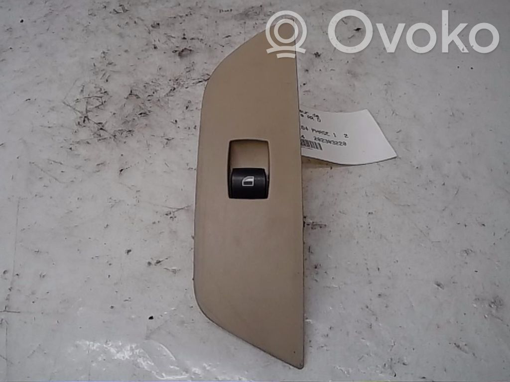 Electric window control switch   61316935534