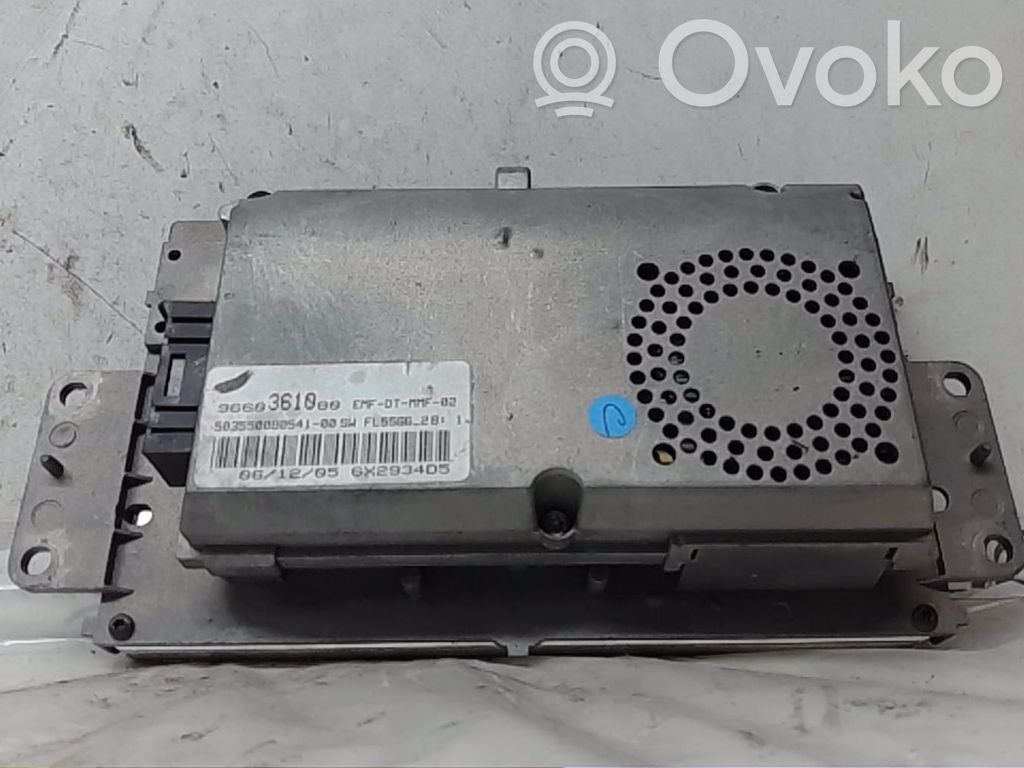 Peugeot 407 Screen/display/small screen 