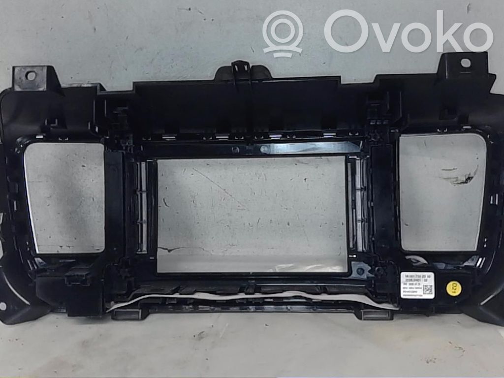 Peugeot Expert Radio/GPS head unit trim 