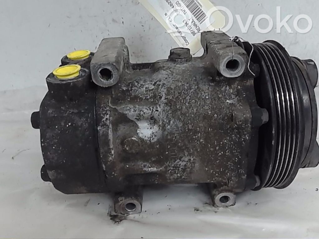 Renault Twingo I Air conditioning (A/C) compressor (pump) 
