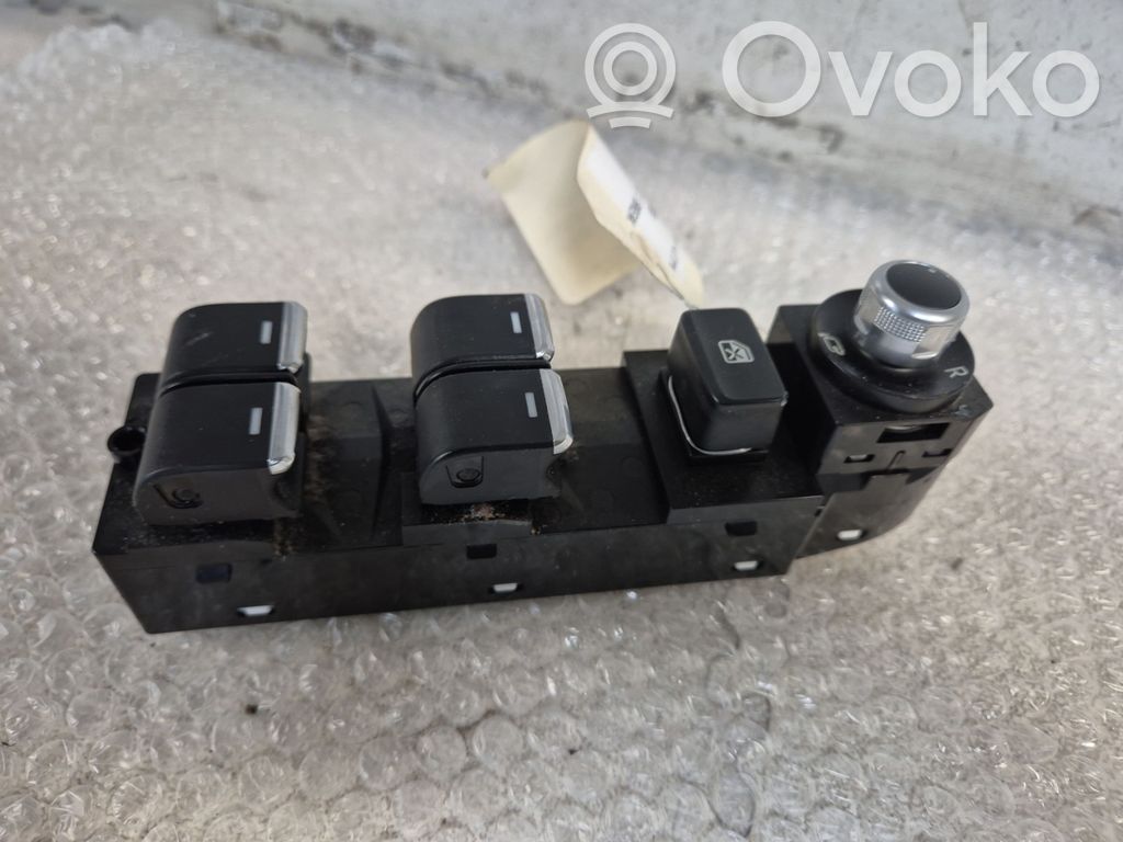 Mazda 6 Electric window control switch 