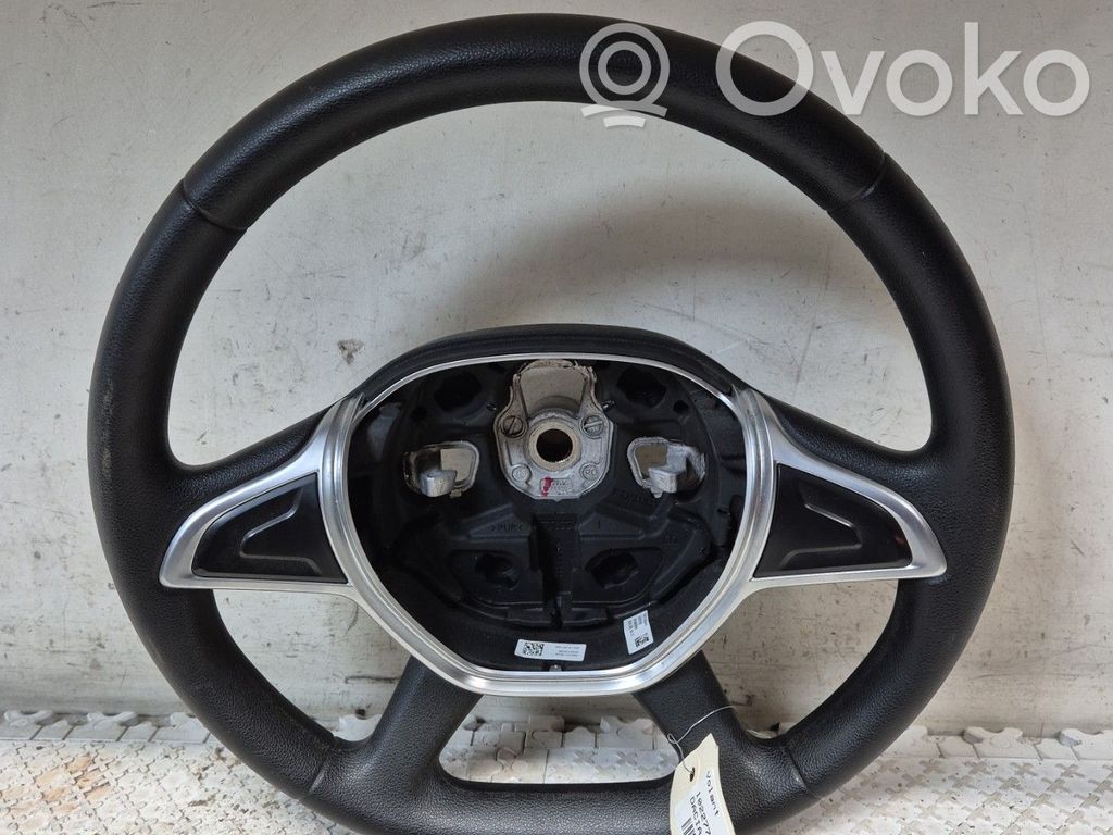 Dacia Sandero Ohjauspyörä 