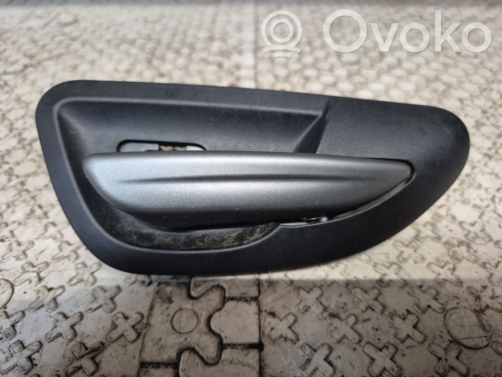 Lancia Ypsilon Manecilla interna puerta delantera 