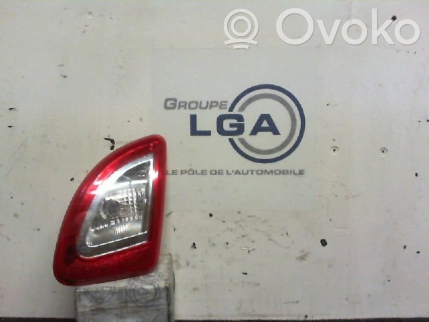Renault Twingo II Luci posteriori del portellone del bagagliaio