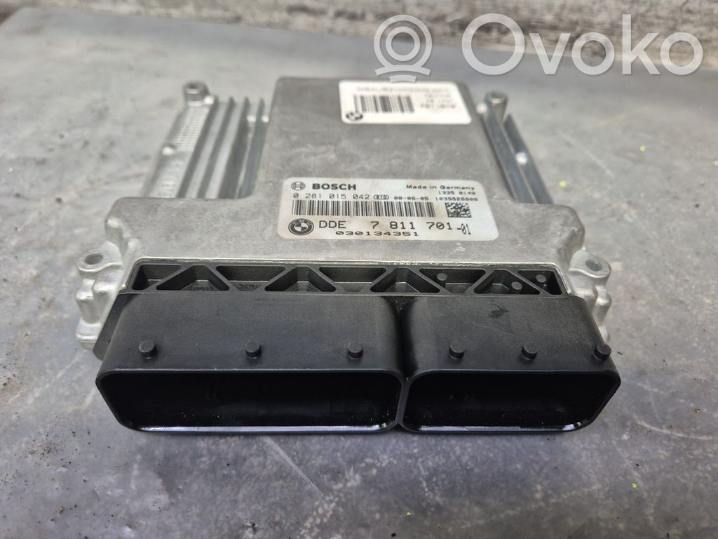 BMW 1 E81 E87 Engine control unit/module 