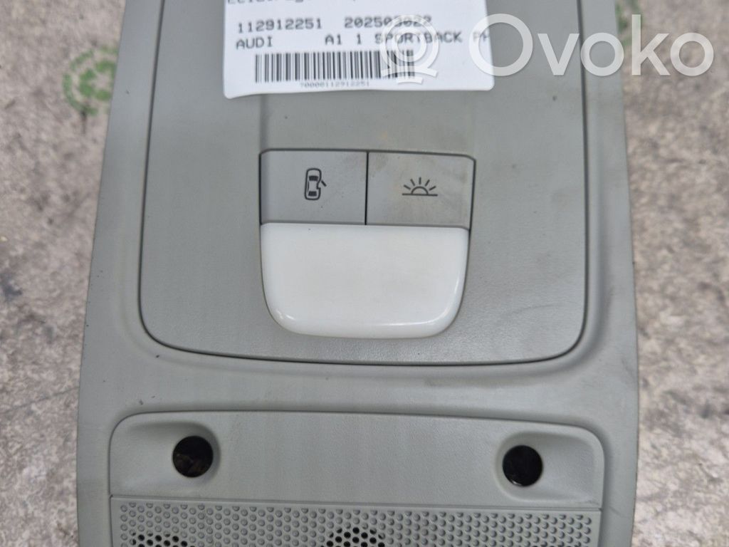 Audi A1 Etuistuimen valo 