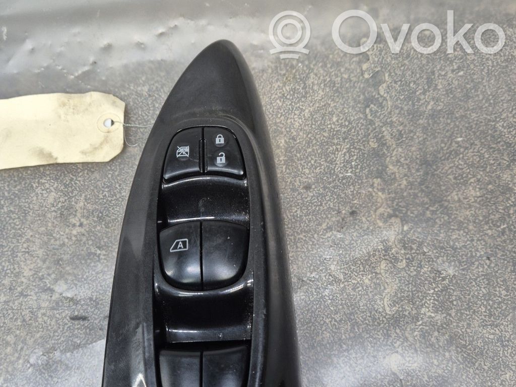 Nissan Juke I F15 Comutator comandă geamuri electrice 