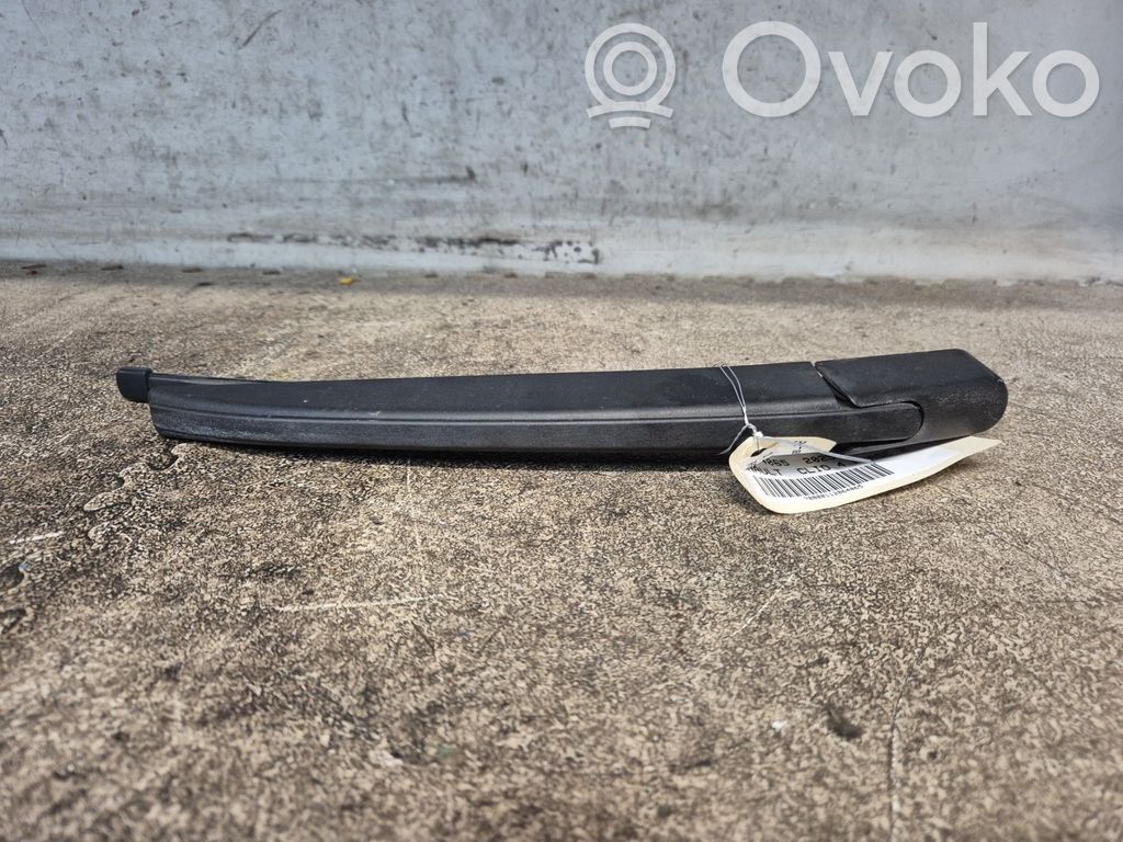 Renault Clio IV Ramię wycieraczki szyby tylnej 
