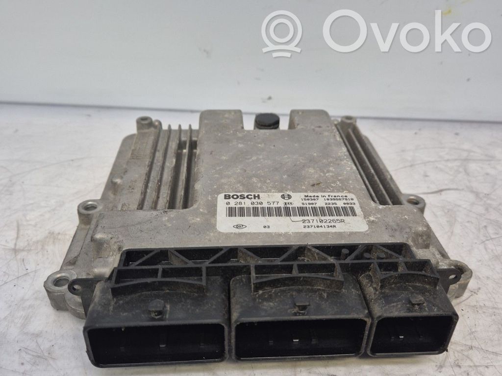 Renault Master III Engine control unit/module 