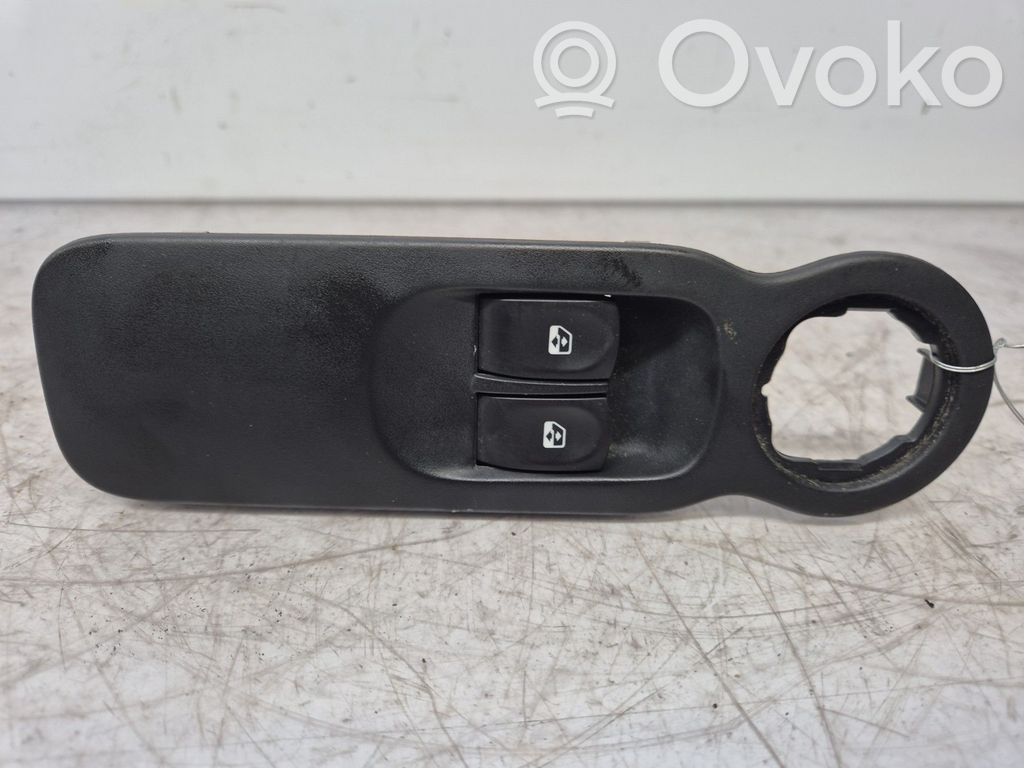 Interruptor del elevalunas eléctrico   8200214939