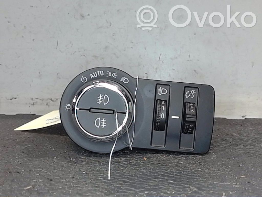 Chevrolet Trax Light switch 
