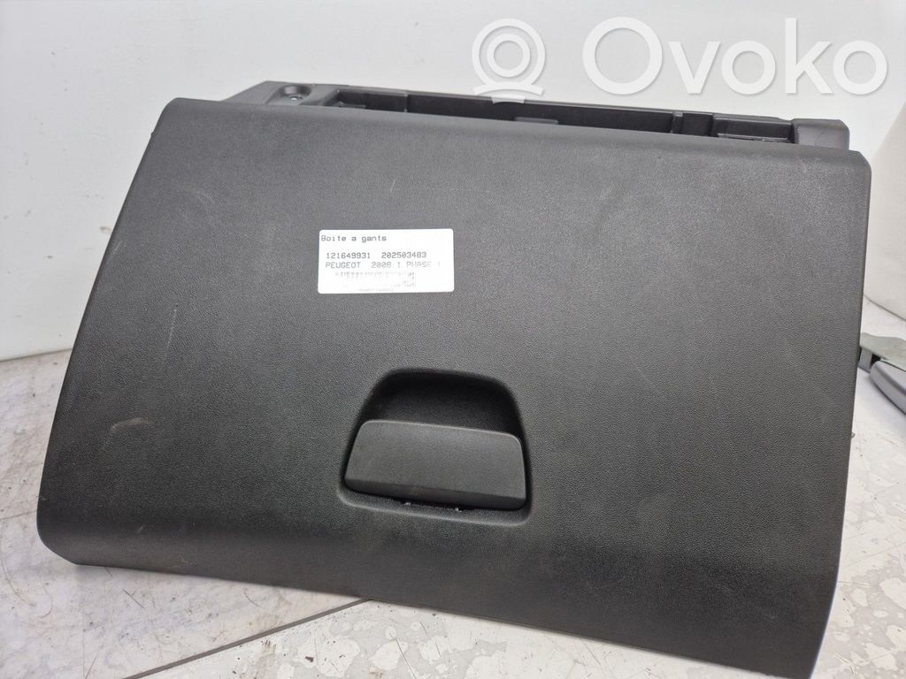 Peugeot 2008 I Juego guantera 
