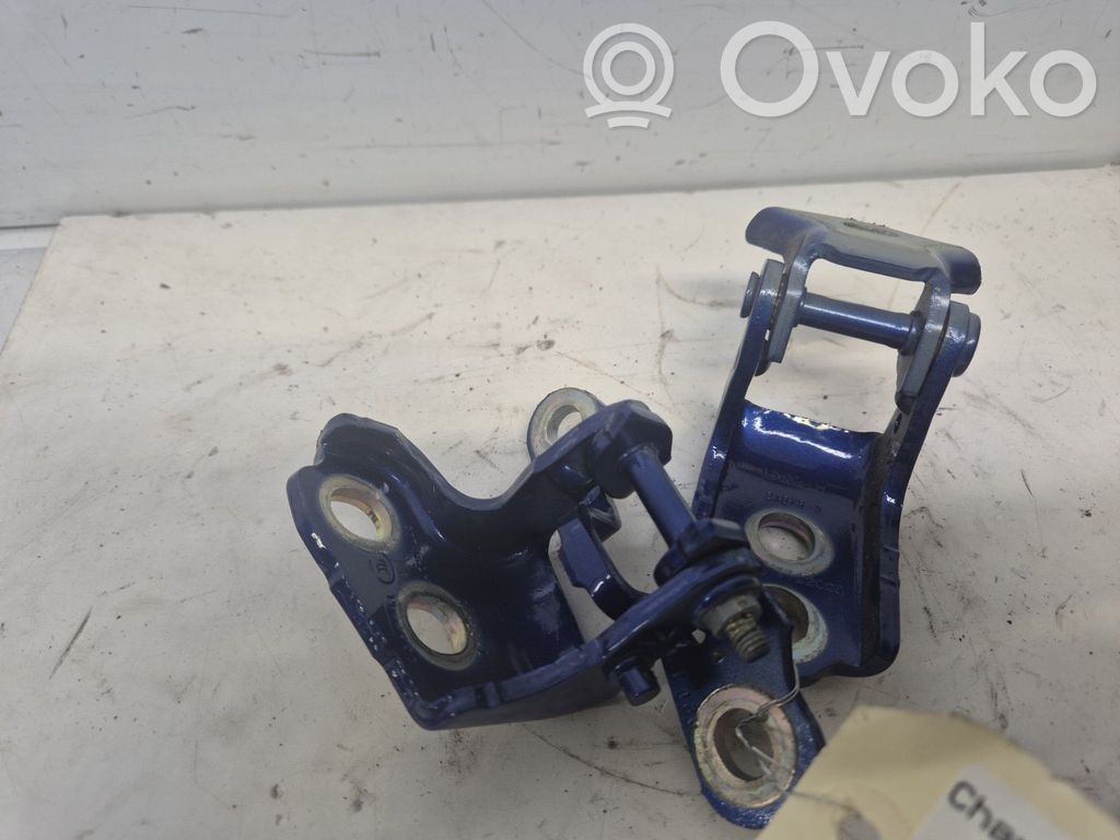 Renault Captur II Rear door upper hinge 