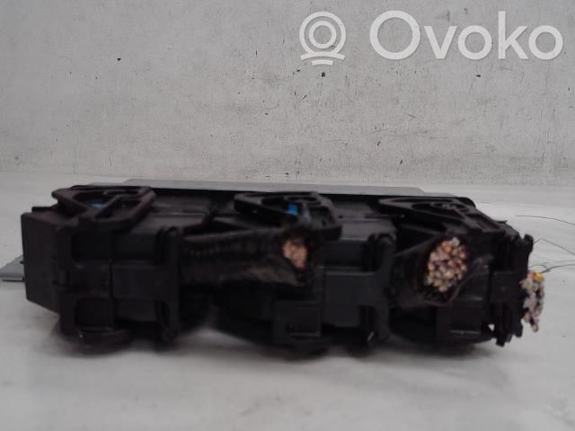 Renault Zoe Engine control unit/module 