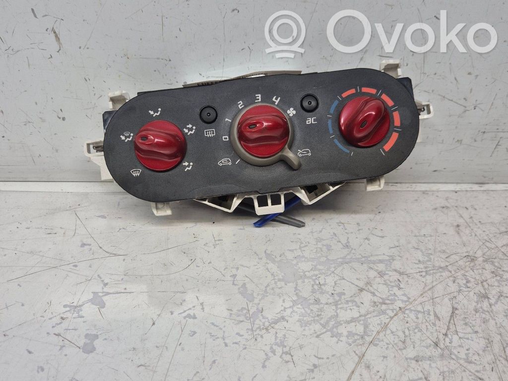 Renault Twingo II Climate control unit 