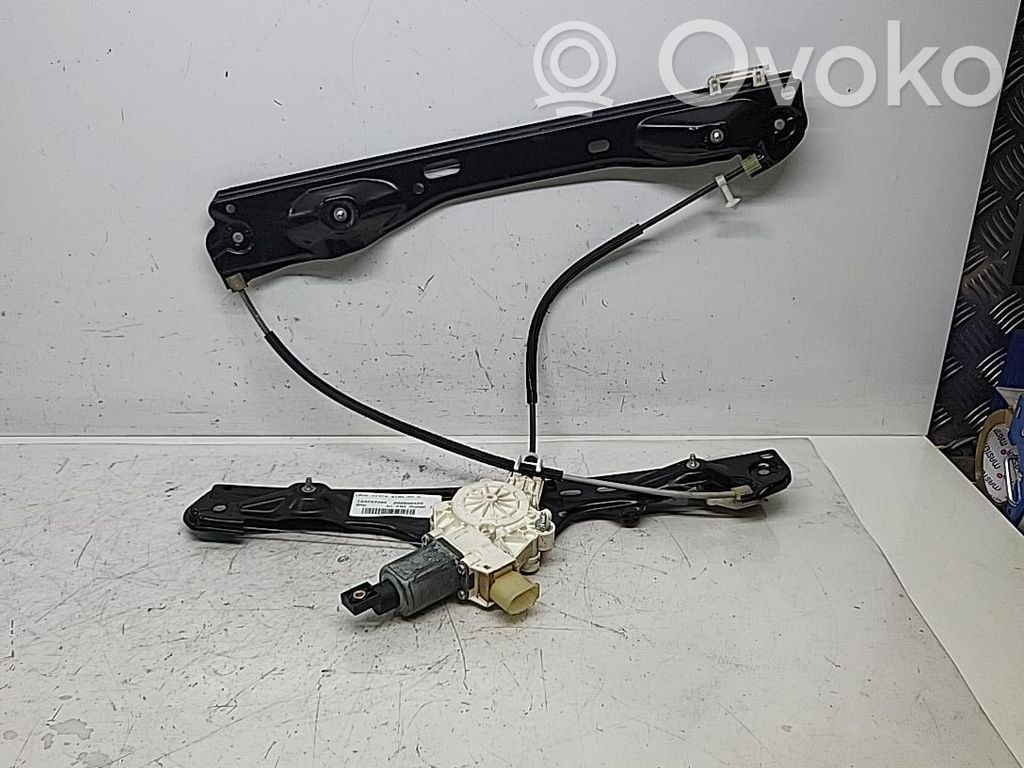 BMW X1 E84 Macara ușă față cu motor