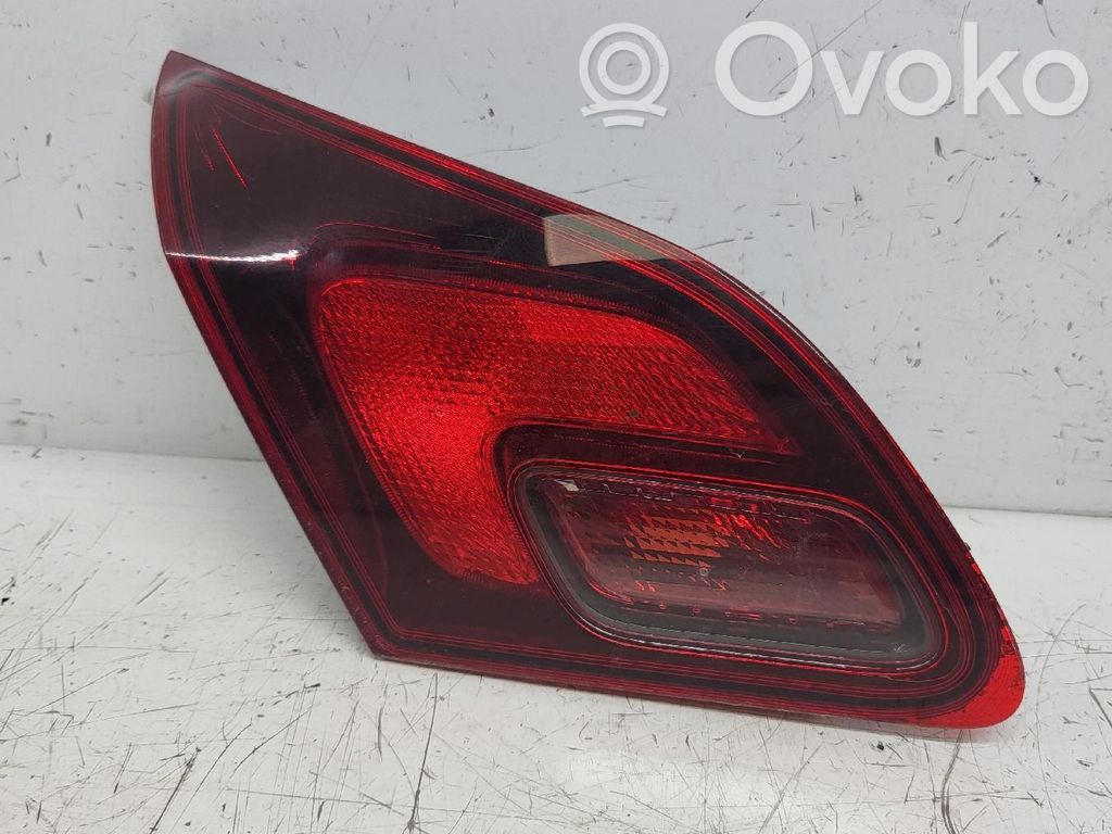 Opel Astra J Luci posteriori del portellone del bagagliaio 