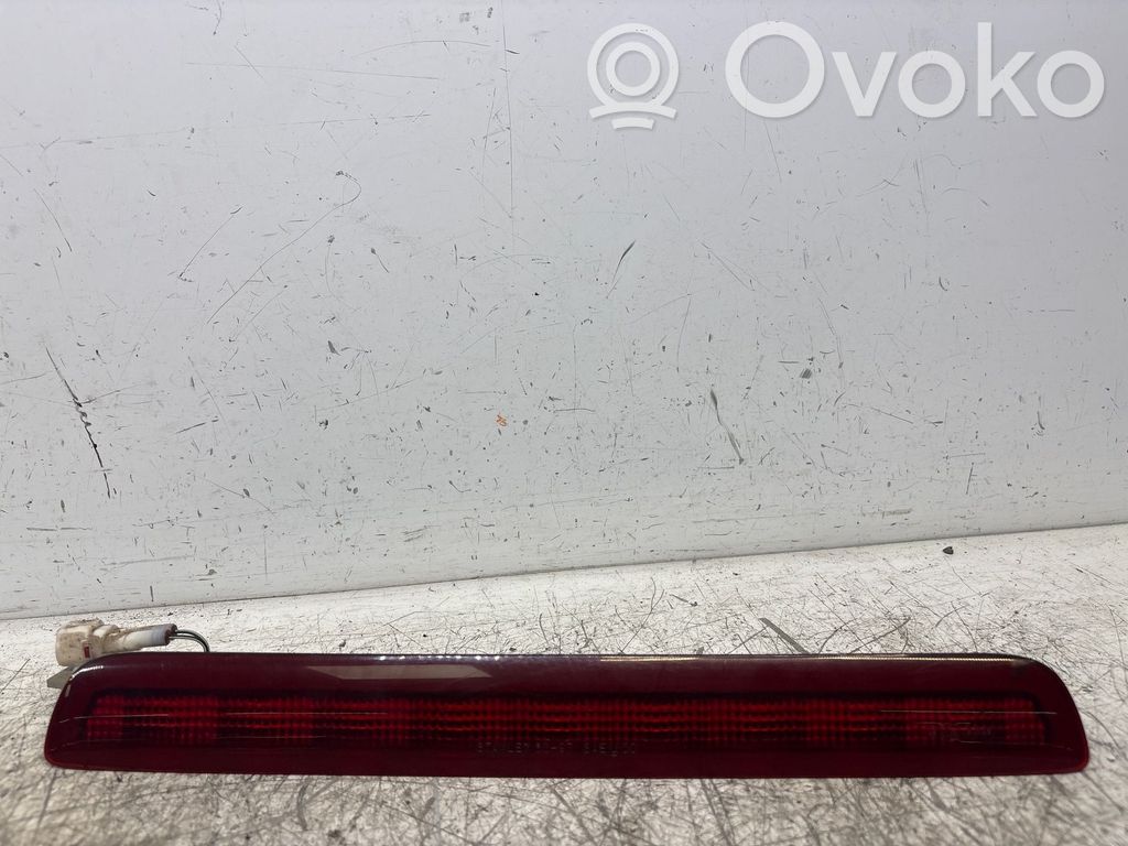 Toyota Land Cruiser (J120) Troisième feu stop