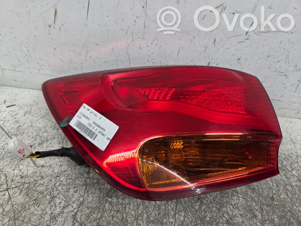 KIA Ceed Luci posteriori 