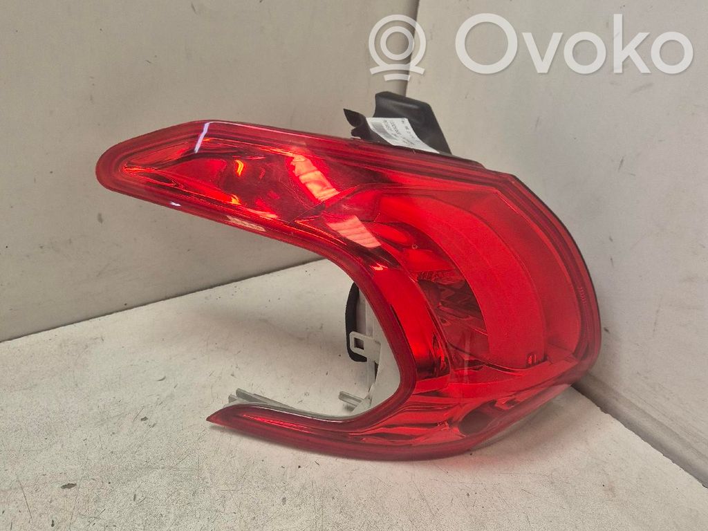 Peugeot 2008 I Rückleuchte Heckleuchte 