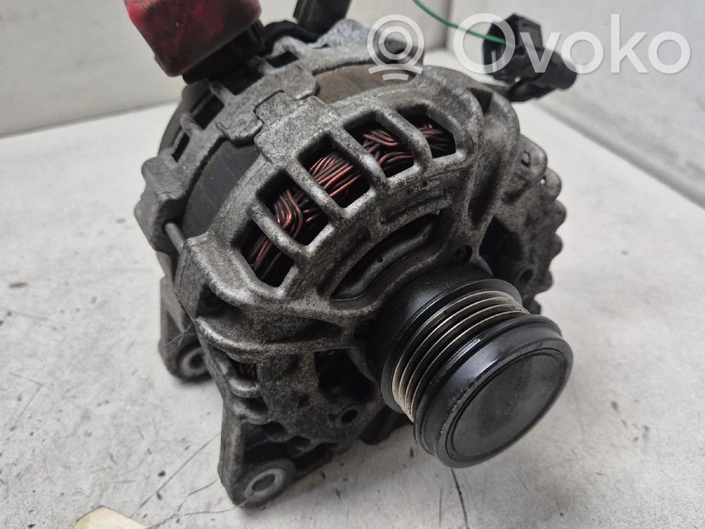 Renault Twingo III Generatore/alternatore 