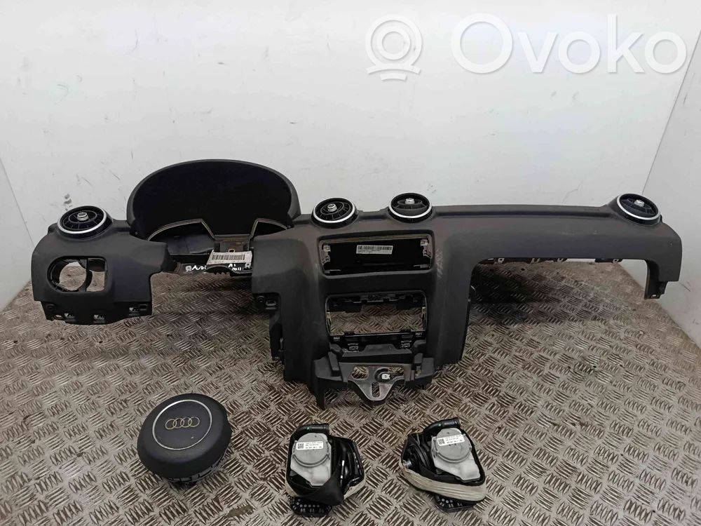 Audi A1 Oro pagalvių komplektas 