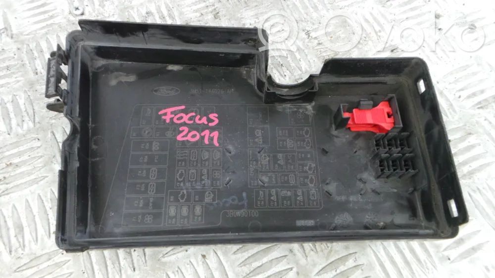 Ford Focus Tapa de caja de fusibles 