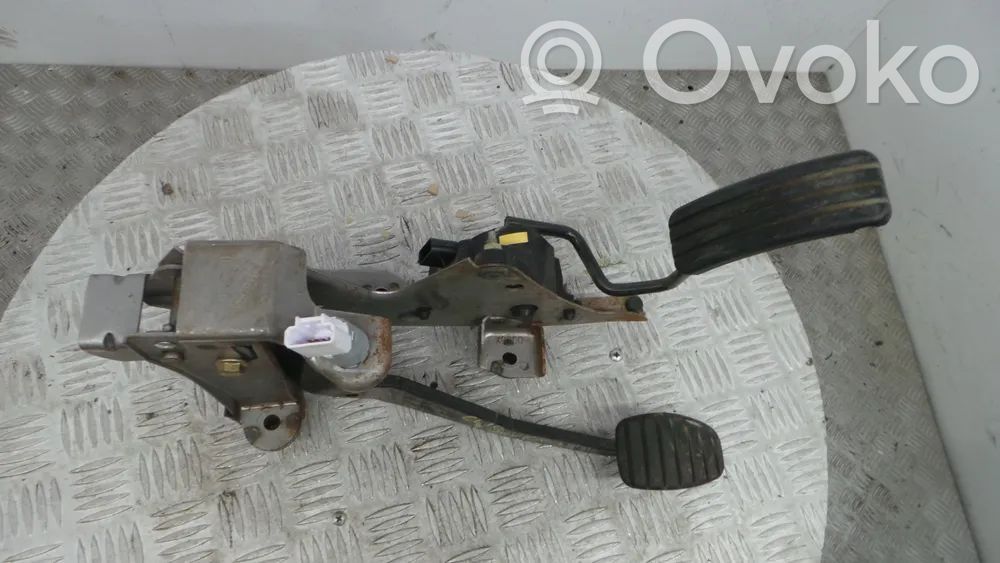 Renault Clio III Brake pedal sensor switch 