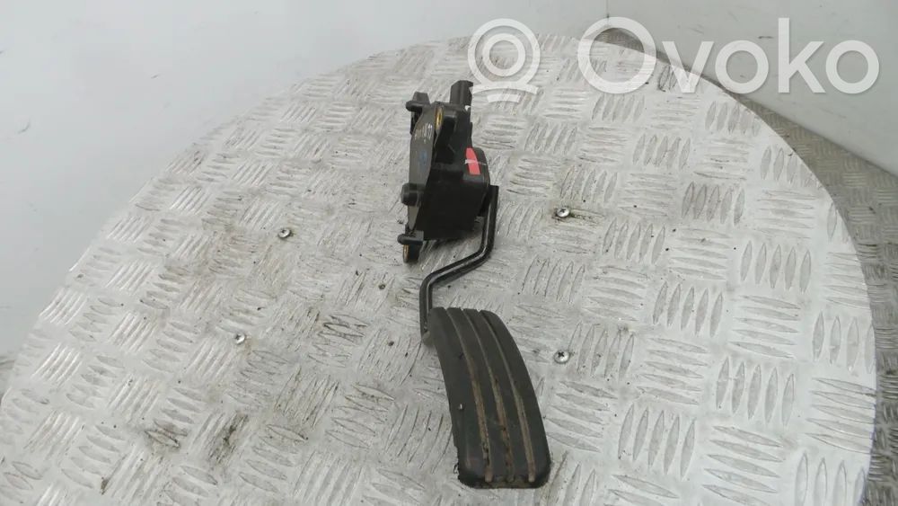 Renault Clio III Accelerator pedal position sensor 