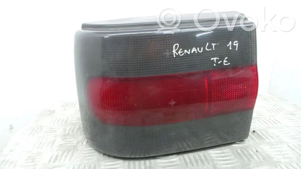 Renault 19 Piesă lampă spate 