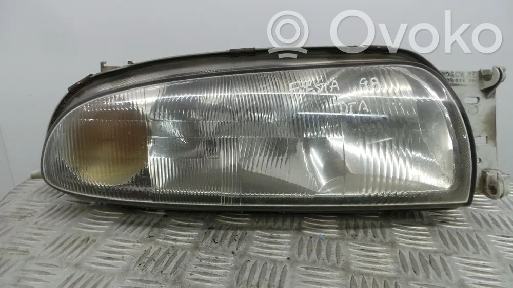 Ford Fiesta Einzelteil Scheinwerfer 