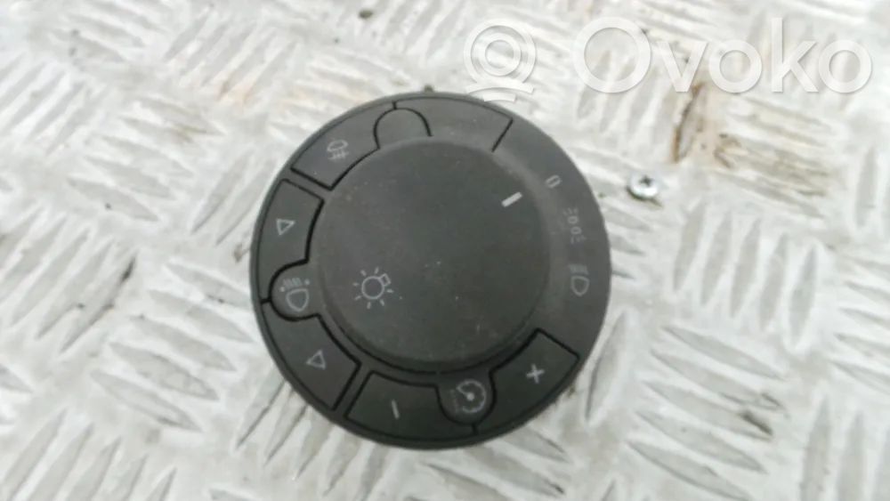 Interruptor de luz   13249396,241893,24970738
