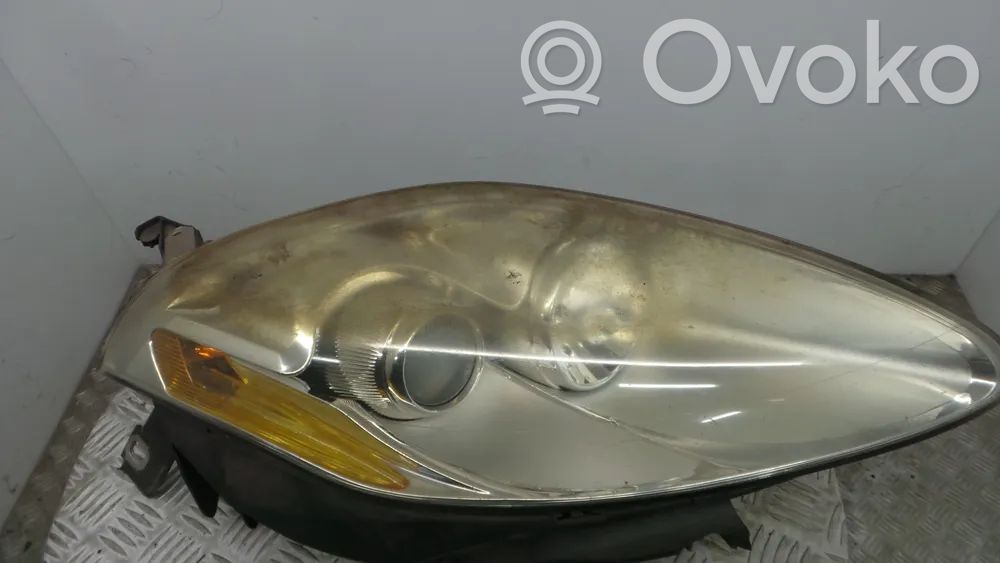 Peugeot 5008 II Element lampy przedniej 