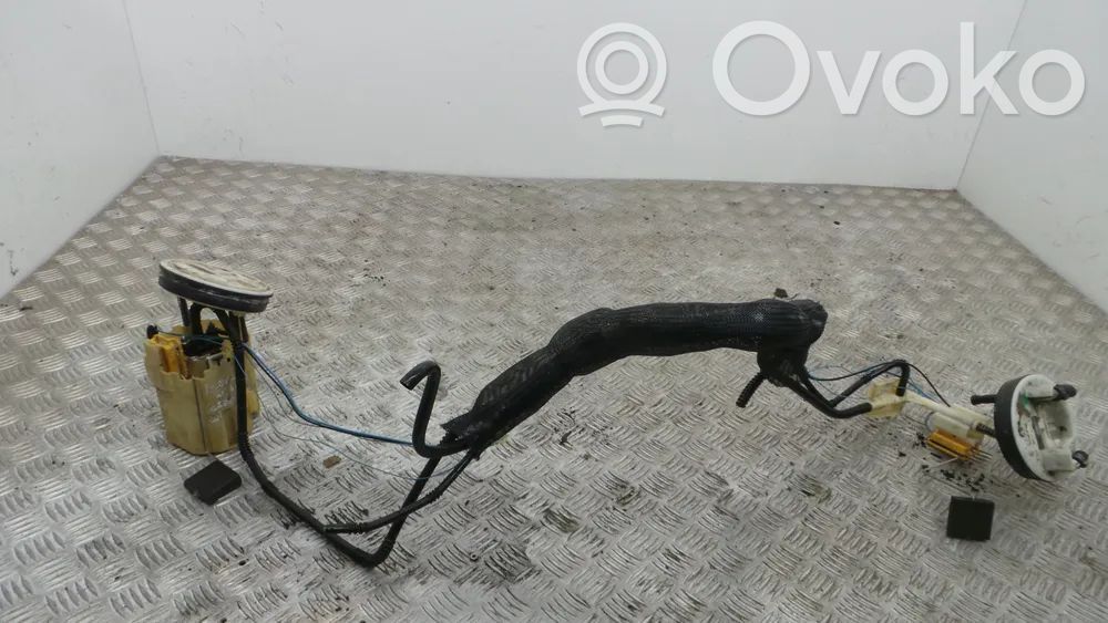 Mercedes-Benz E W211 Interruptor de apertura del depósito de combustible 