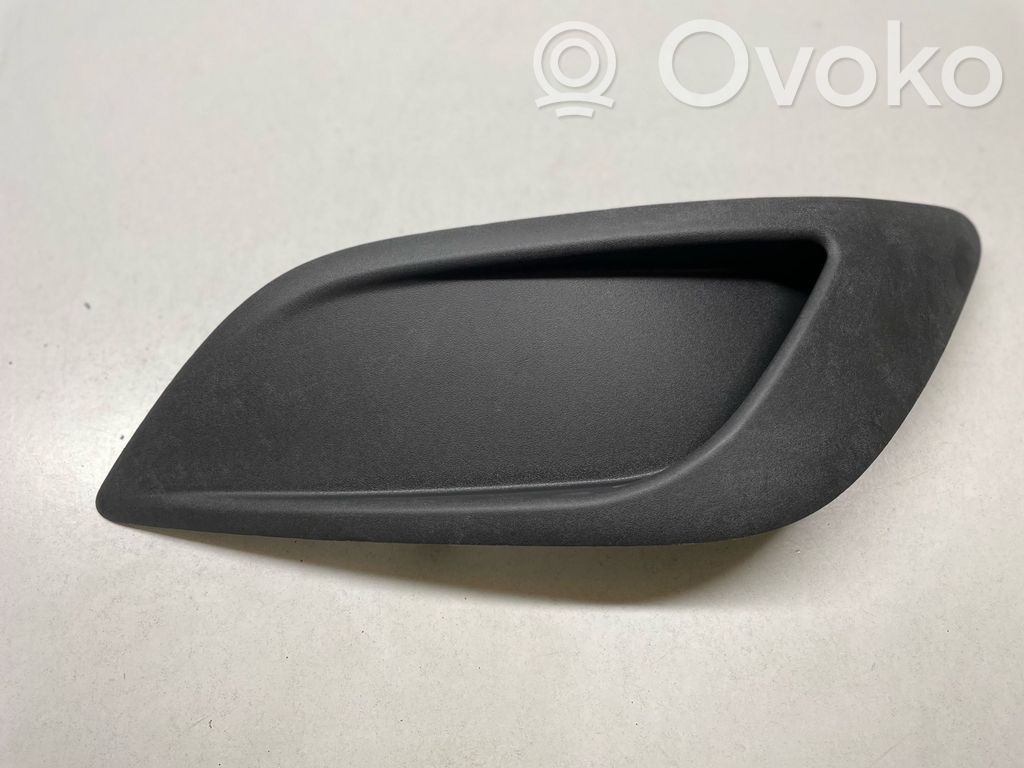 Ford Focus Front bumper lower grill 