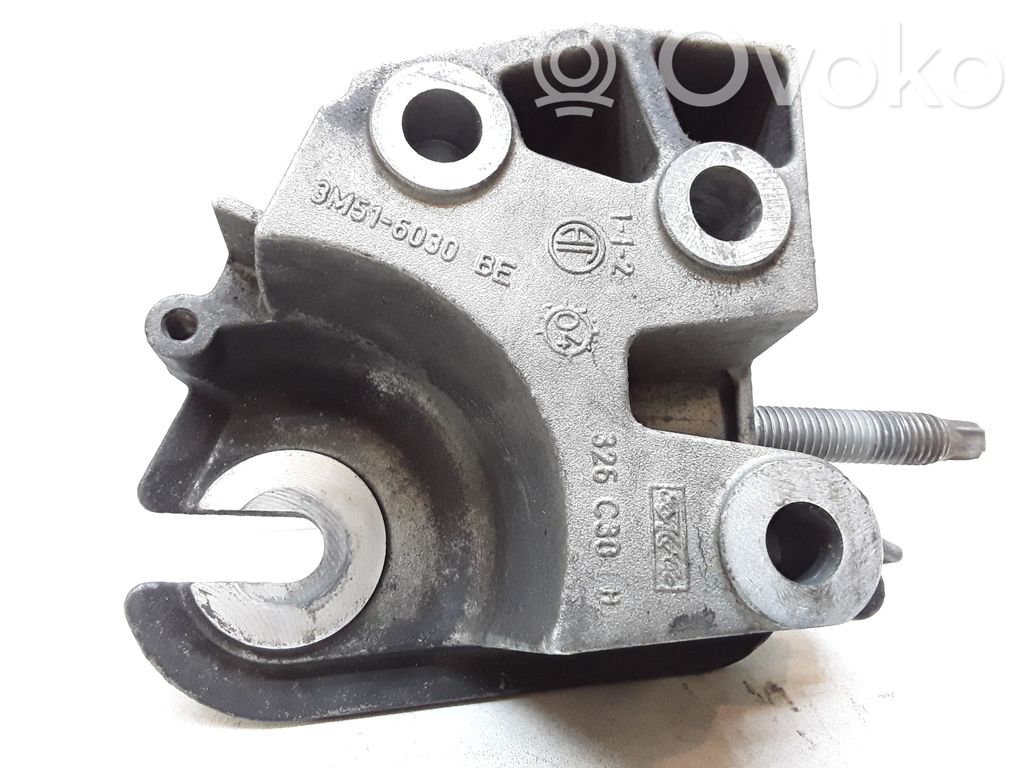Volvo V50 Engine mounting bracket 