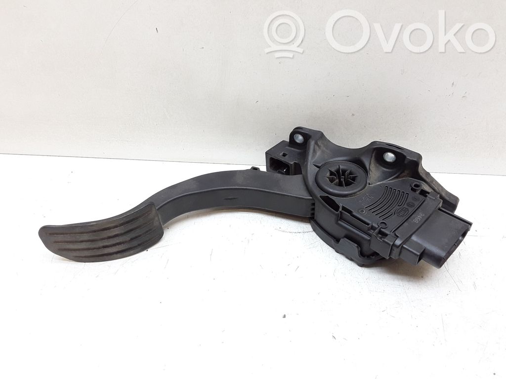 Volvo V70 Accelerator throttle pedal 