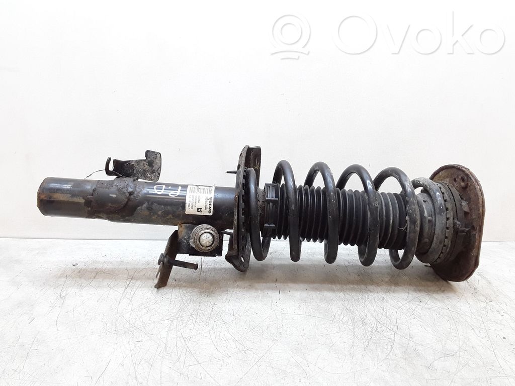 Volvo V70 Amortyzator przedni 