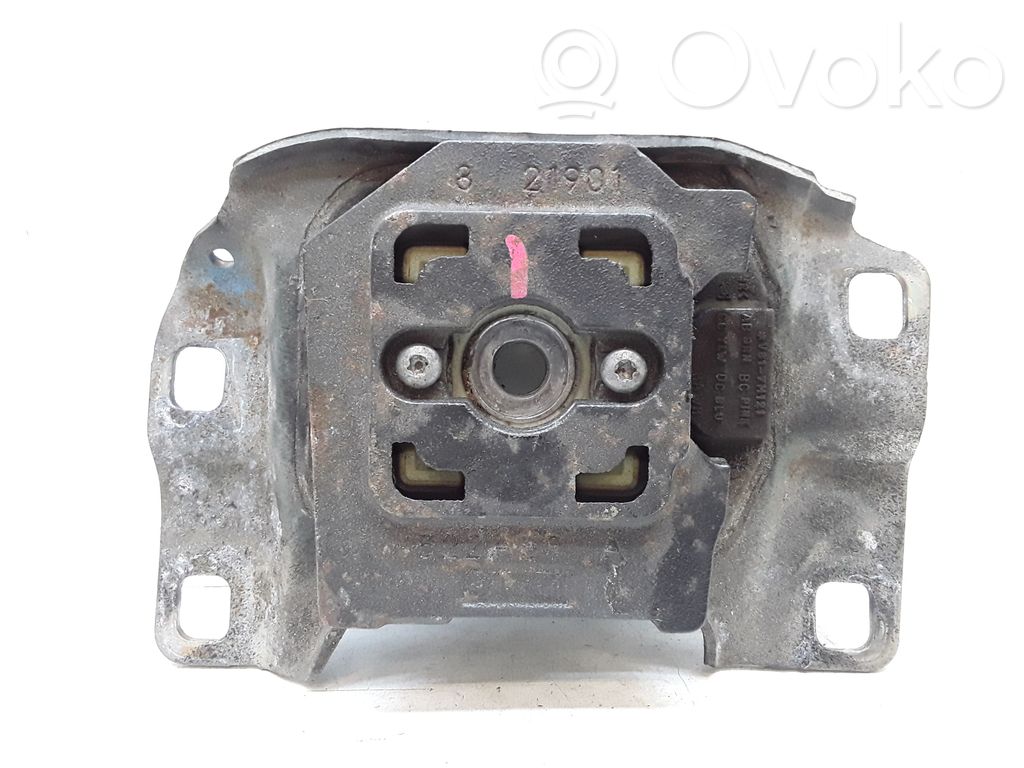 Engine mount bracket   AV617M121,AV617M121