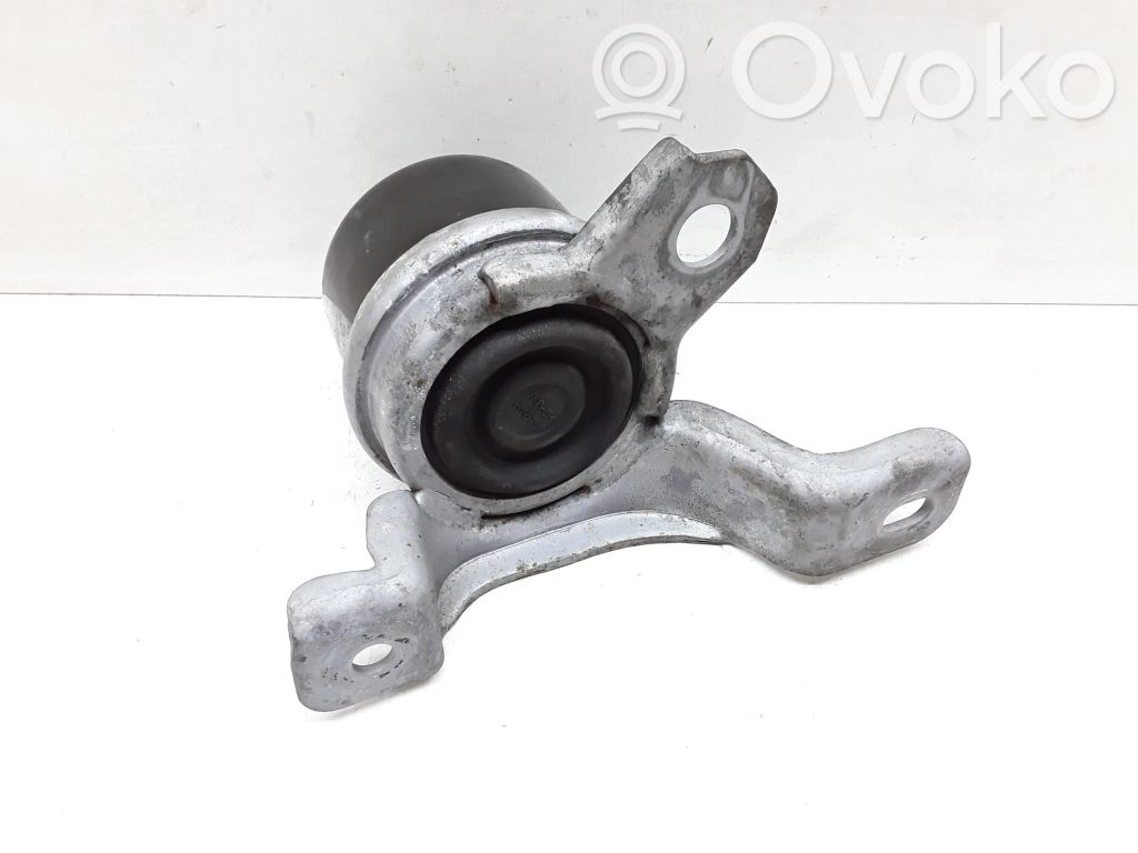 Volvo S60 Engine mount bracket 