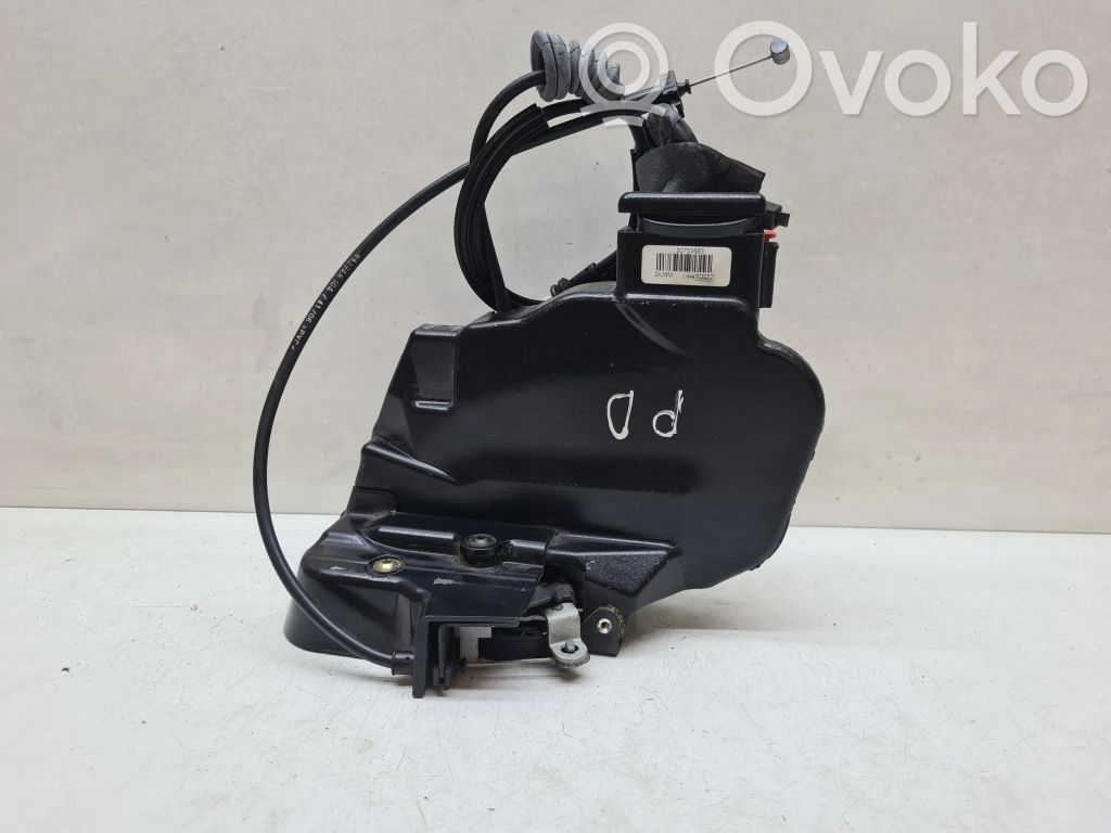 Volvo V50 Priekšpusē slēdzene 