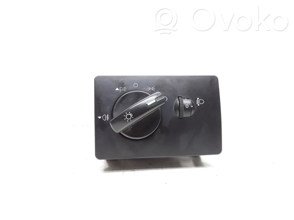 Ford C-MAX I Light switch 