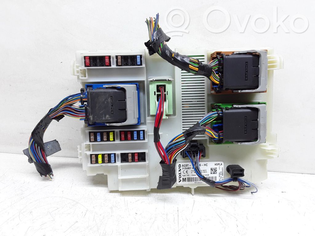 Volvo V70 Sulakemoduuli 