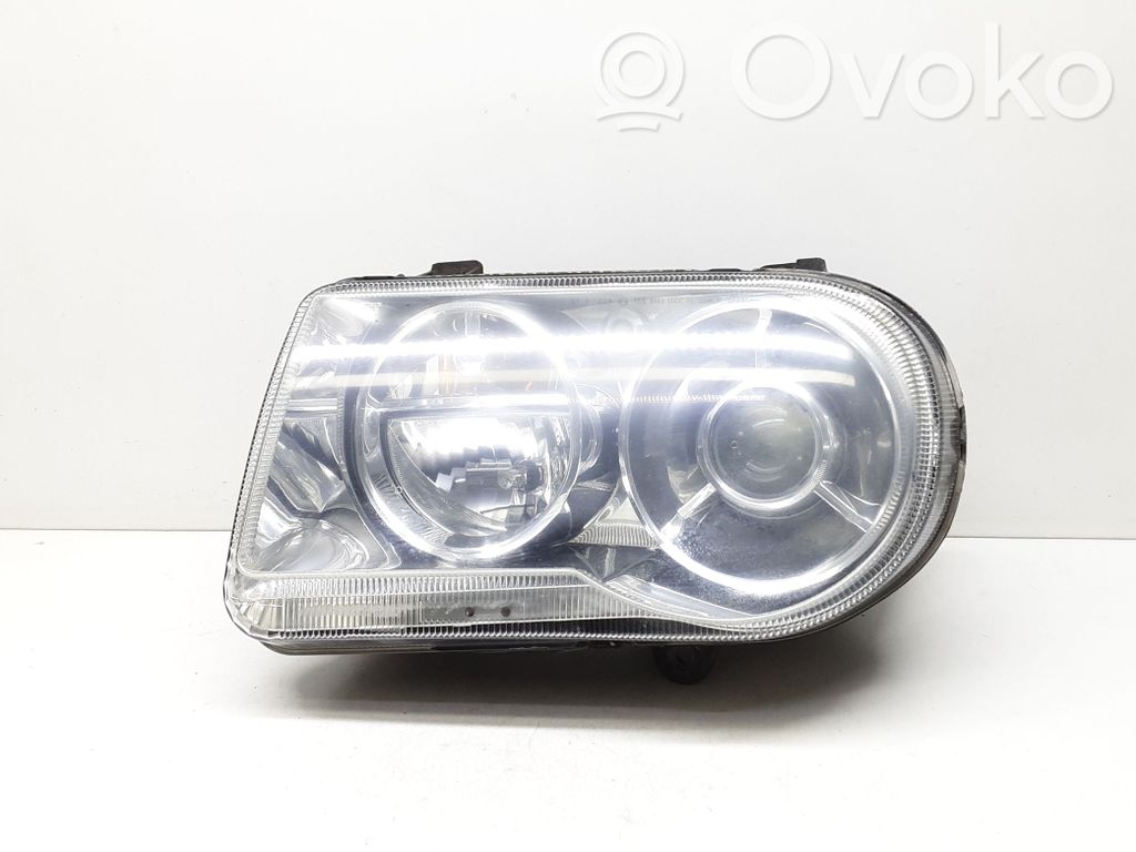 Chrysler 300 - 300C Lampa przednia 